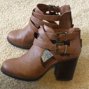 Soda open booties